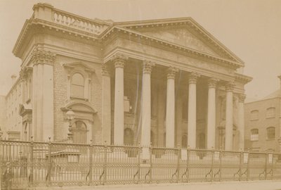 Tabernáculo de Spurgeon, Londres, circa 1876 de English Photographer